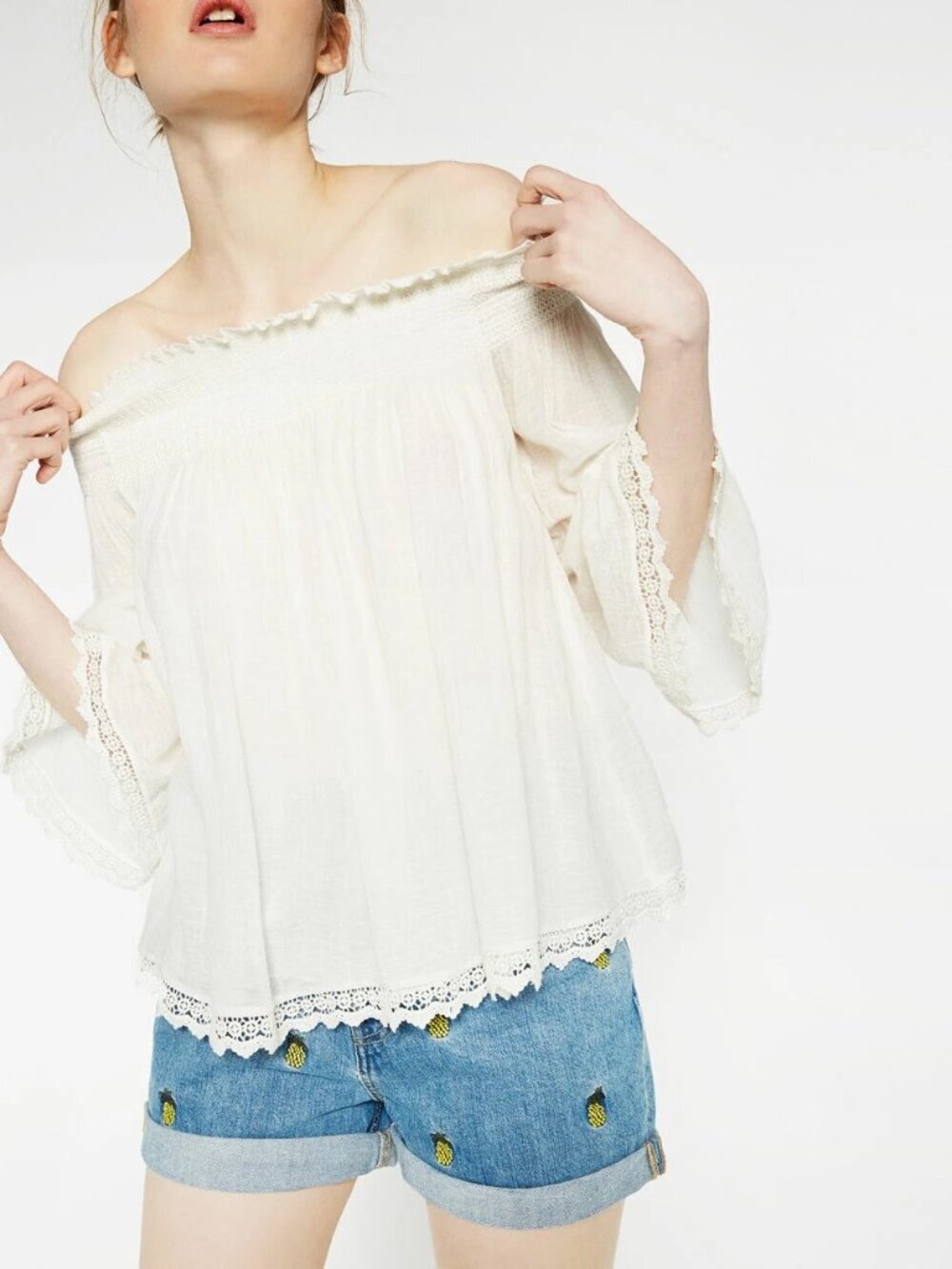 ZARA Off The Shoulder Top Blouse Ruffled Neckline Lace Trim Off White